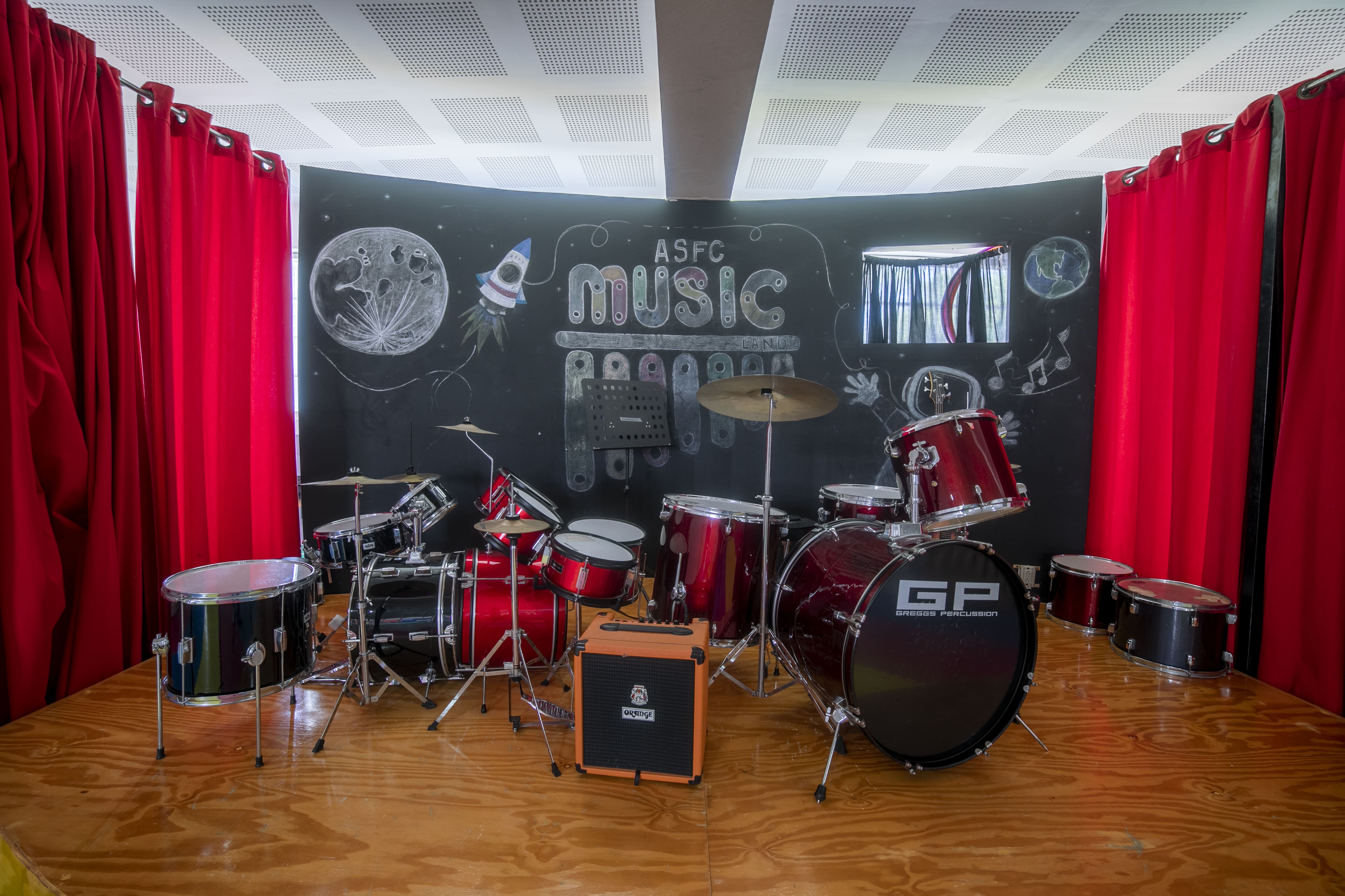 http://www.americanschool.edu.mx/public/asfc/galerias/fotos-campus/6679a647a98e8.jpg