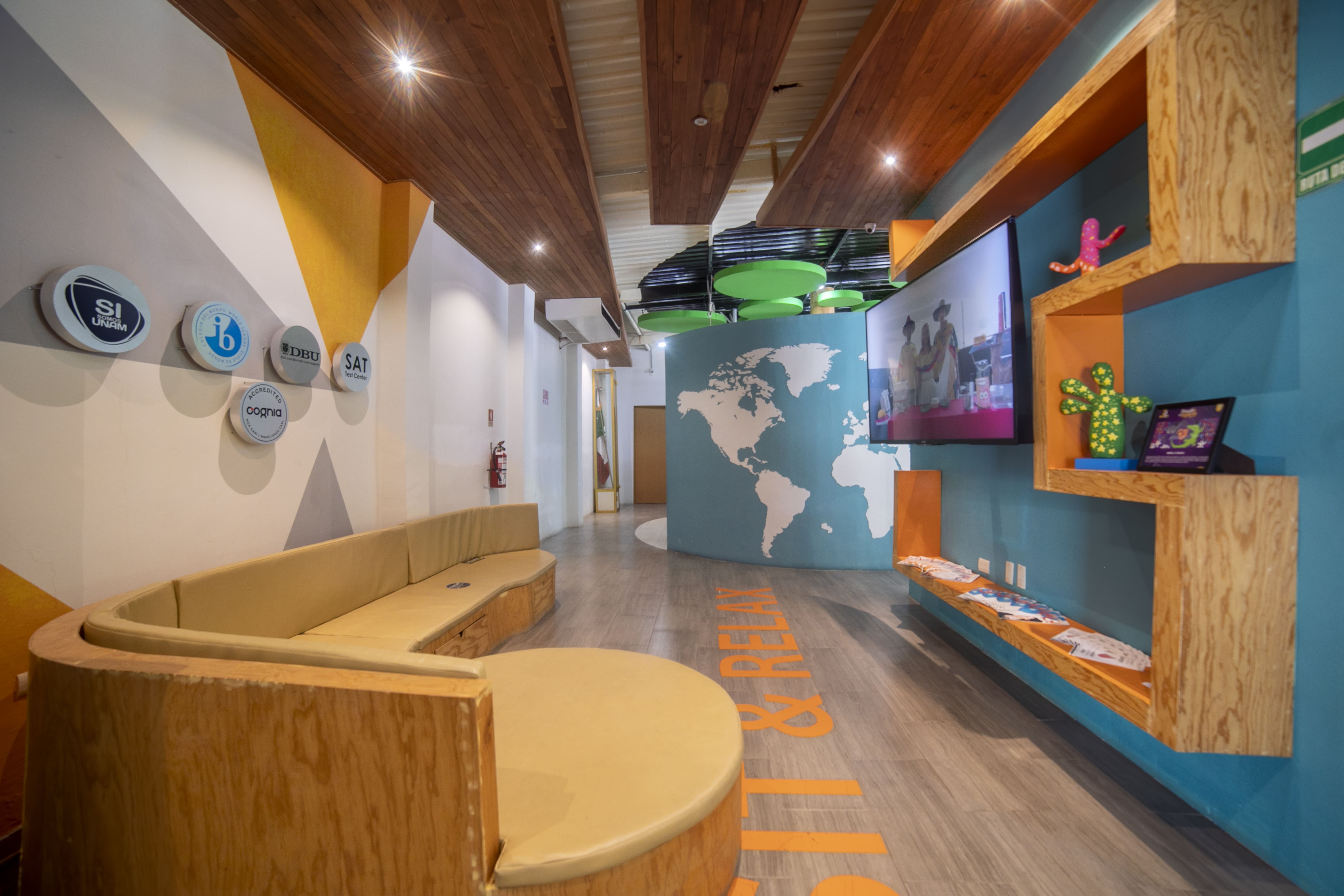 http://www.americanschool.edu.mx/public/asfc/galerias/fotos-campus/6679b0456786c.jpg